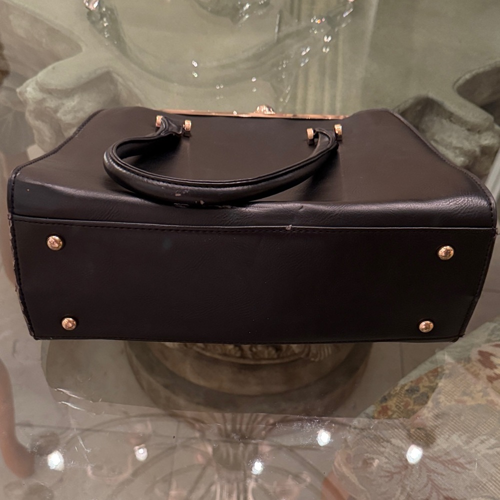 Chic Black Leather Satchel - Picture 8 of 8